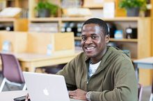How to properly use social media in college (it's not just for slacking) Image